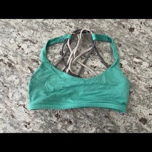 Lululemon Free to Be -Light Support Bra Si…
